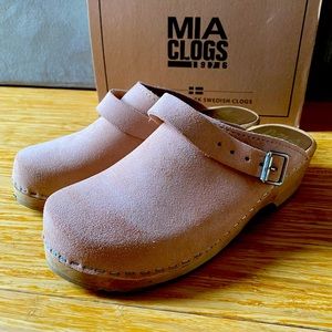 MIA pink suede Swedish clogs NEW! Size 38 (weather proofed)